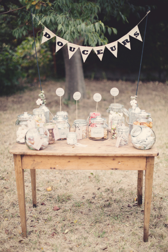 DIY backyard wedding | Photo by Anne-Claire Brun | Read more - https://www.100layercake.com/blog/?p=68650