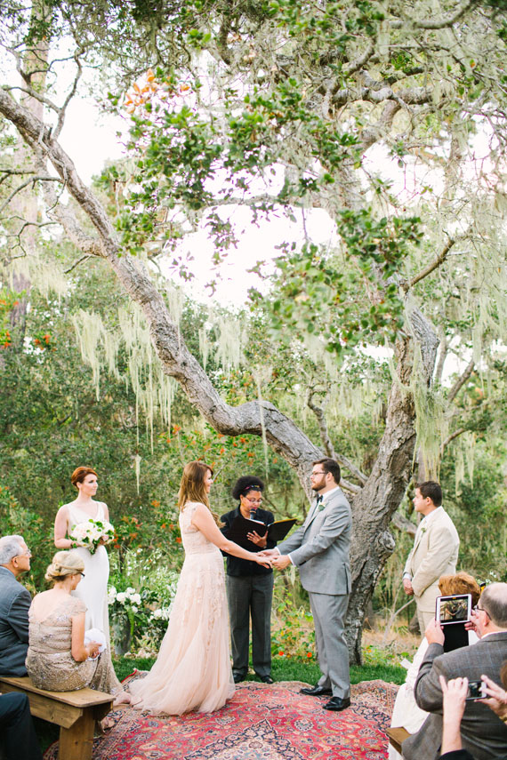 Spanish villa ceremony | Photo by Birds Of a Feather | Read more - https://www.100layercake.com/blog/?p=68105