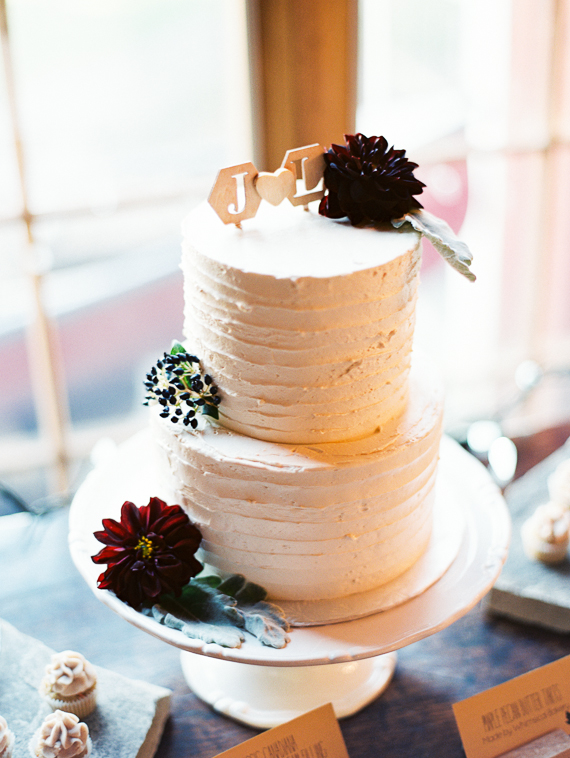 Rustic Fall Wedding | Photo by When He Found Her | Read more - https://www.100layercake.com/blog/?p=72785