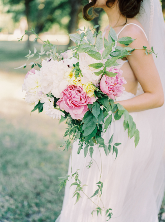 Peony wedding inspiration | Photo by Mariel Hannah Photo | Florals and design Mint Design | Read more - https://www.100layercake.com/blog/?p=77011