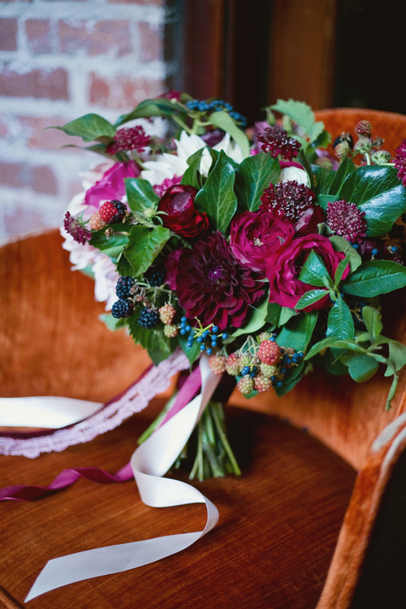 Fall berry color wedding inspiration at The Carondelet House | Photo by Tina Chiou Photography | Read more - https://www.100layercake.com/blog/?p=81083