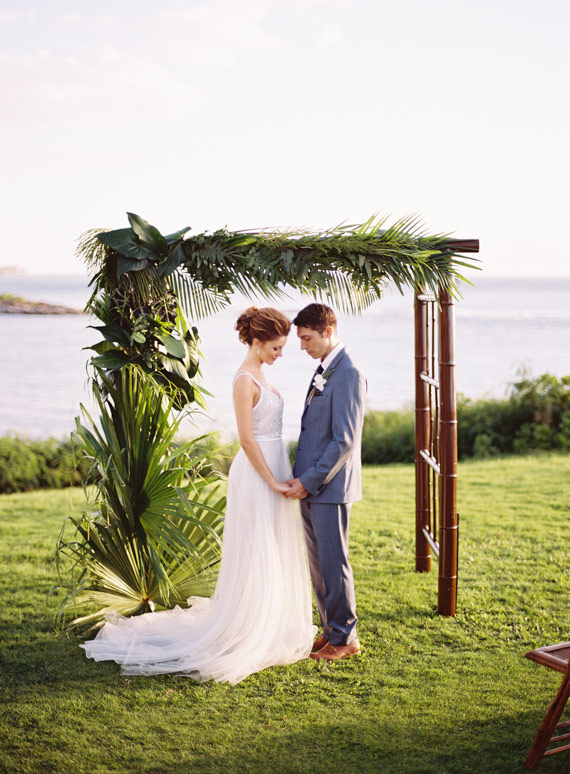 Tropical Maui destination wedding ideas | Photo by Brandon Kidd Photo | Read more - https://www.100layercake.com/blog/?p=80611