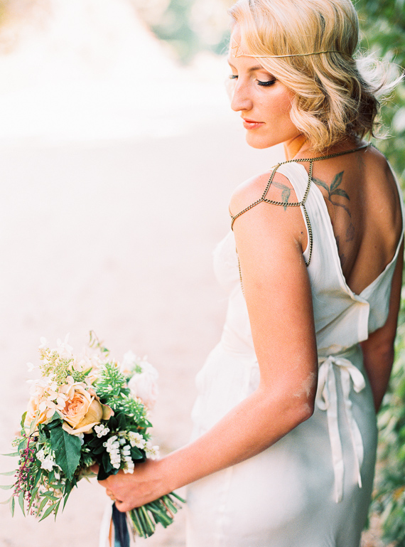 Bohemian jewel toned wedding inspiration | Photo by Danielle Poff Photography | Read more -  https://www.100layercake.com/blog/?p=81721