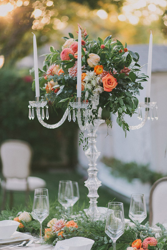 Intimate Hollywood Hills Inspiration | Photo by Fondly Forever Photography | Read more -  https://www.100layercake.com/blog/?p=81445