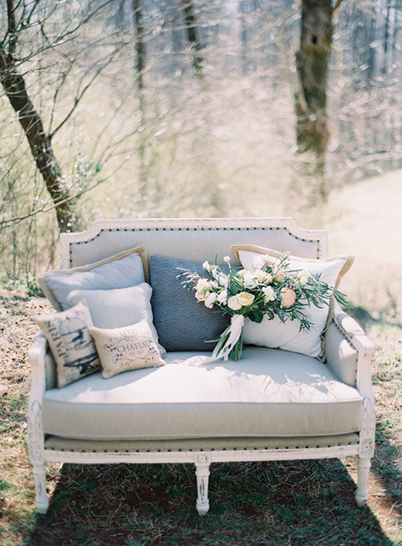 White garden wedding inspiration | Photo by Melanie Gabrielle | Read more - https://www.100layercake.com/blog/?p=81565