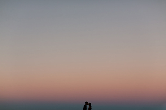 Romantic Mailbu sunset engagement shoot | Photo by Caca Santoro Photography | Read more - https://www.100layercake.com/blog/?p=84540