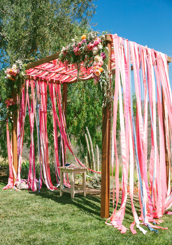 Colorful California wedding | Photo by Jennifer Emerling | Read more - https://www.100layercake.com/blog/?p=85537