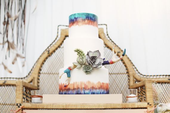 Modern bohemian wedding | Photo by Max and Friends | Event design Amorology | 100 Layer Cake  