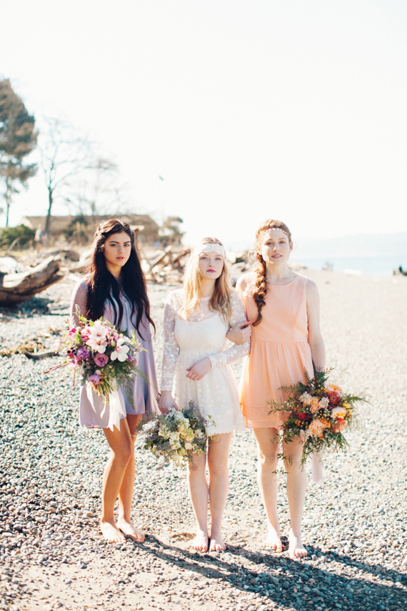 Bohemian floral inspiration  | Photo by  Catie Coyle Photography  | Read more - https://www.100layercake.com/blog/wp-content/uploads/2015/04/Bohemian-floral-inspiration