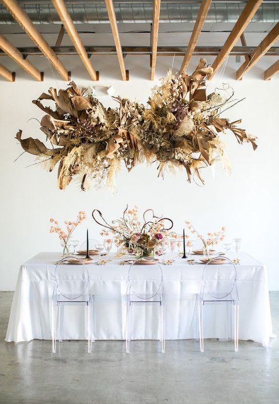 mixed dried flower and pampas grass table installation