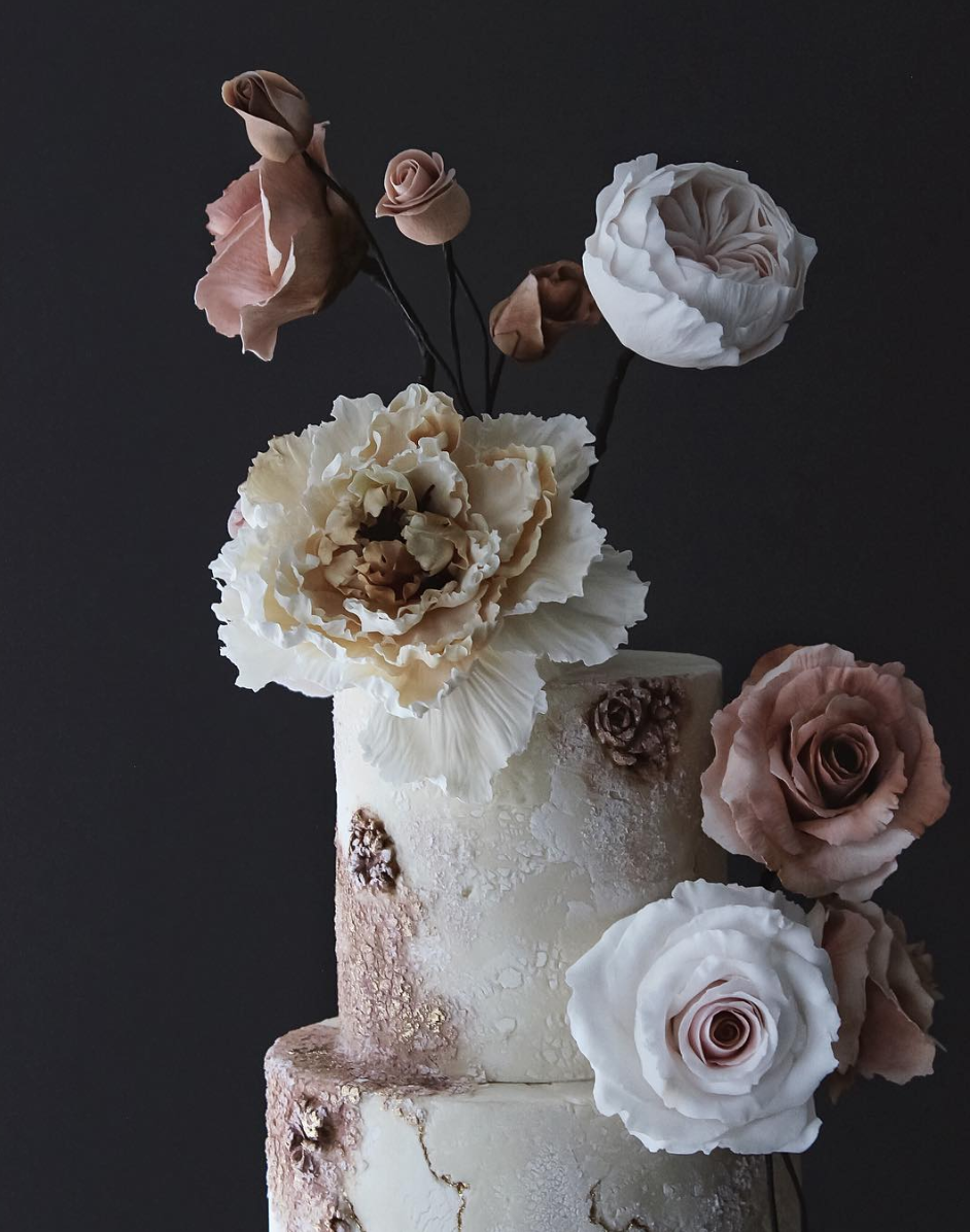 15 fine art sculpture wedding cakes 100 Layer Cake