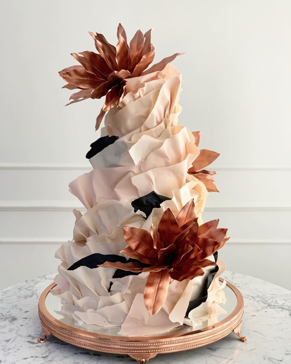 15 fine art sculpture wedding cakes 100 Layer Cake