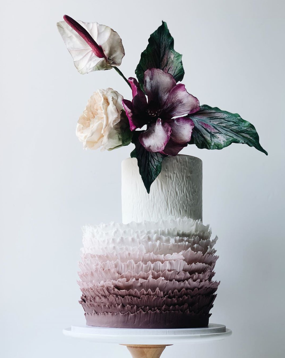 15 fine art sculpture wedding cakes