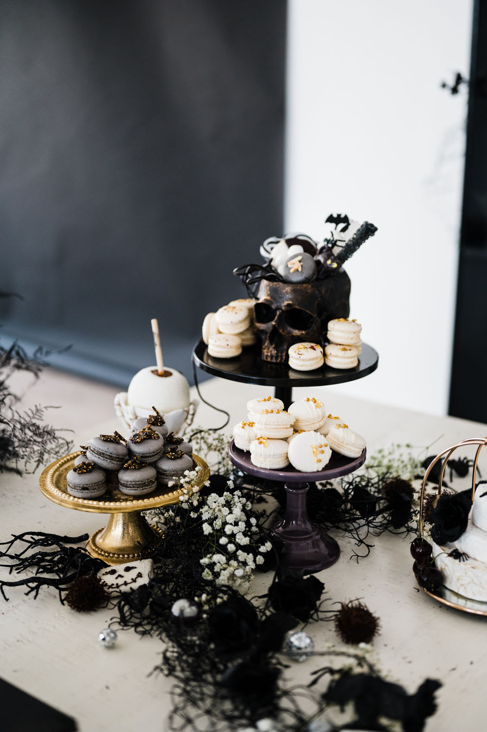 Idées effrayantes de fête d'Halloween et de mariage en noir et blanc