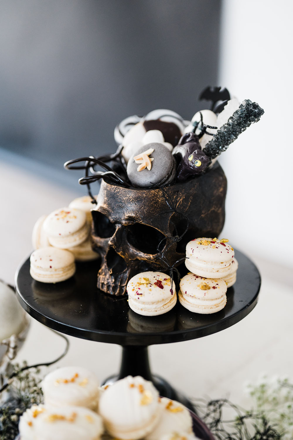 Idées effrayantes de fête d'Halloween et de mariage en noir et blanc