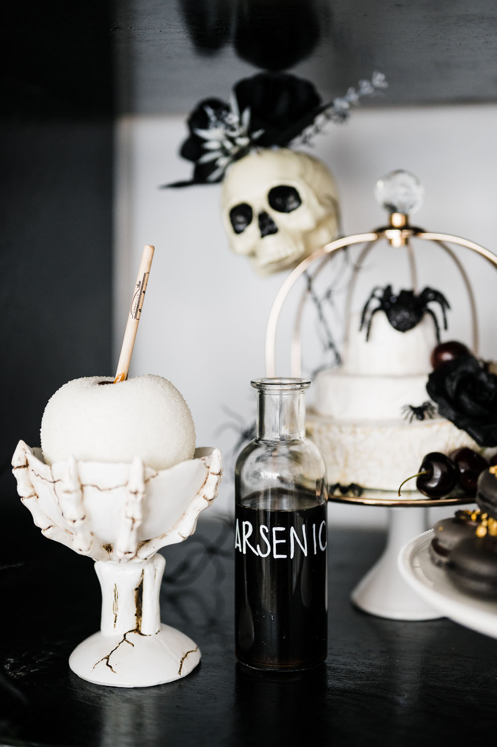 Idées effrayantes de fête d'Halloween et de mariage en noir et blanc