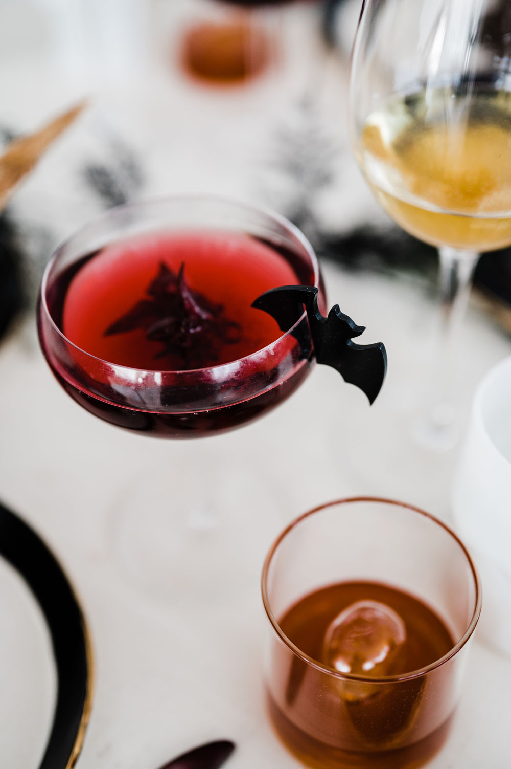 Idées effrayantes de fête d'Halloween et de mariage en noir et blanc