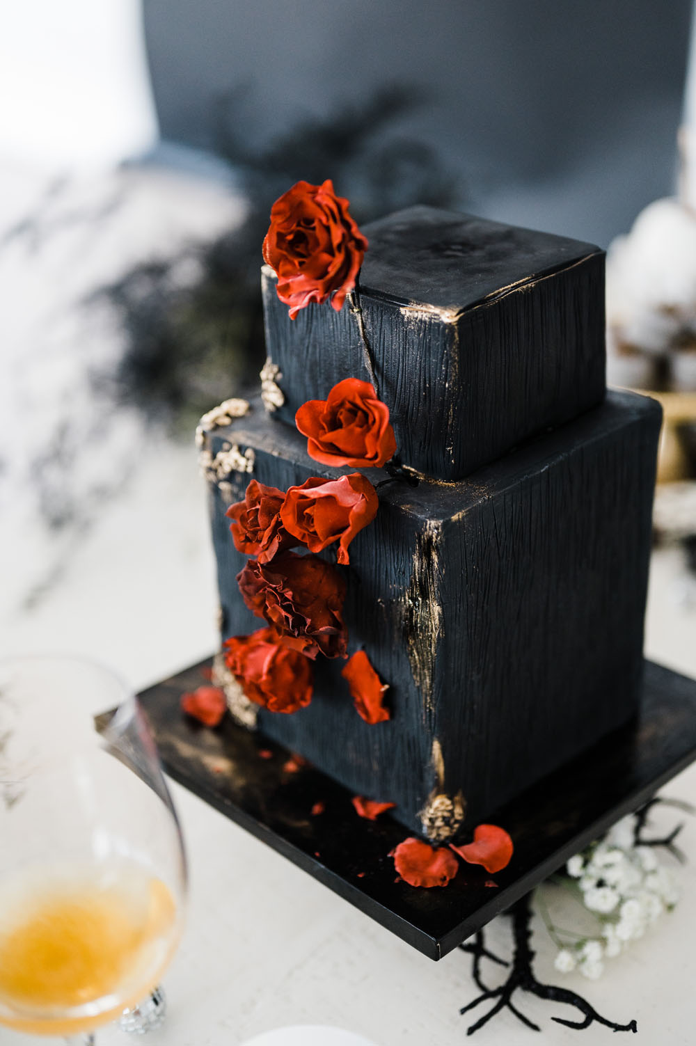 Idées effrayantes de fête d'Halloween et de mariage en noir et blanc