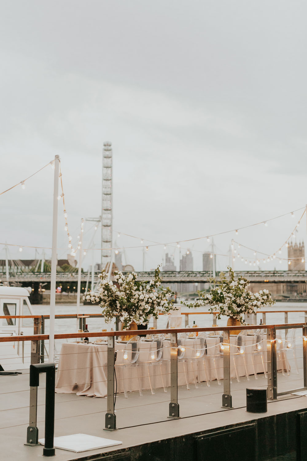 Modern London micro wedding with a boat ride on the Thames