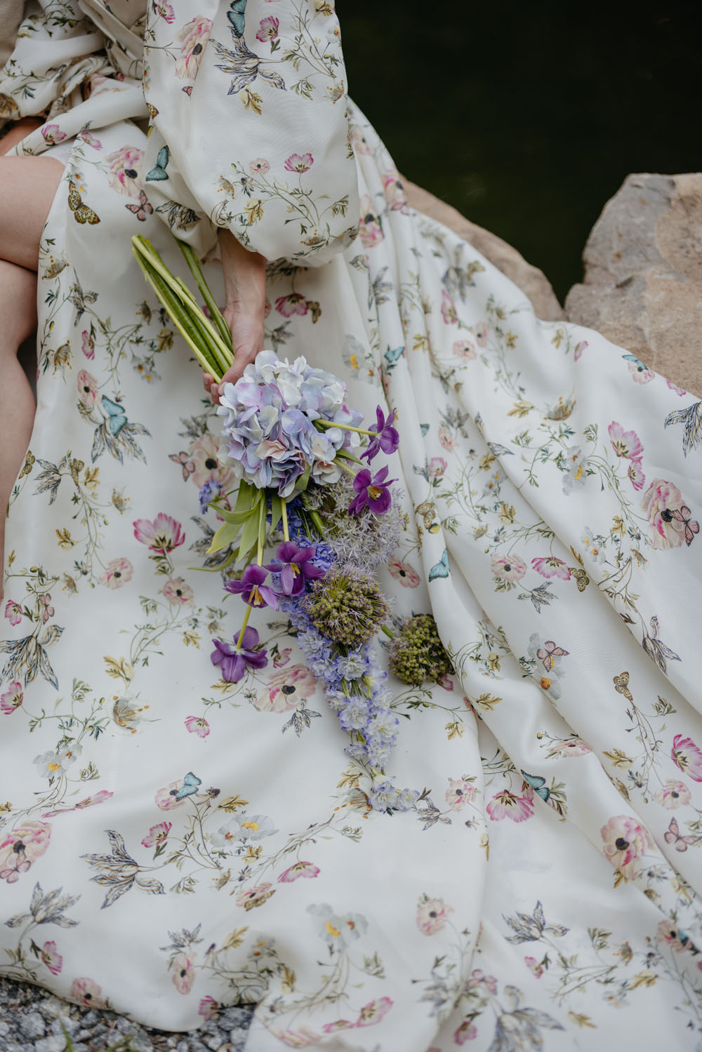Idées de mariage de montagne d'été de luxe avec une robe à fleurs