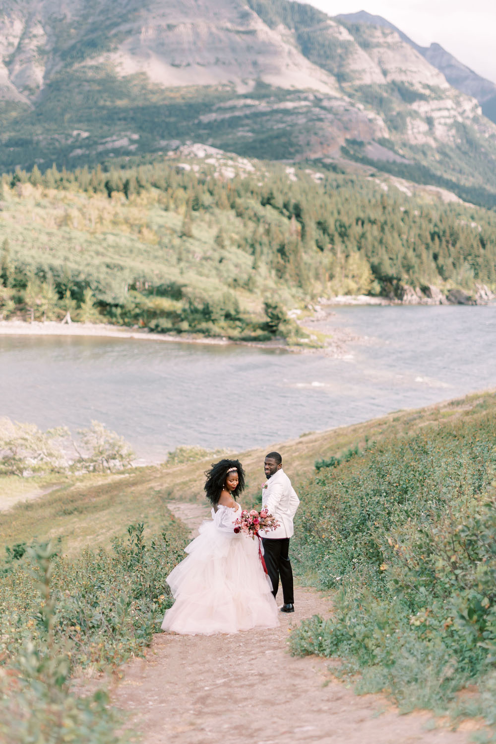 Stunning views meet fine art details in this fall Canada elopement