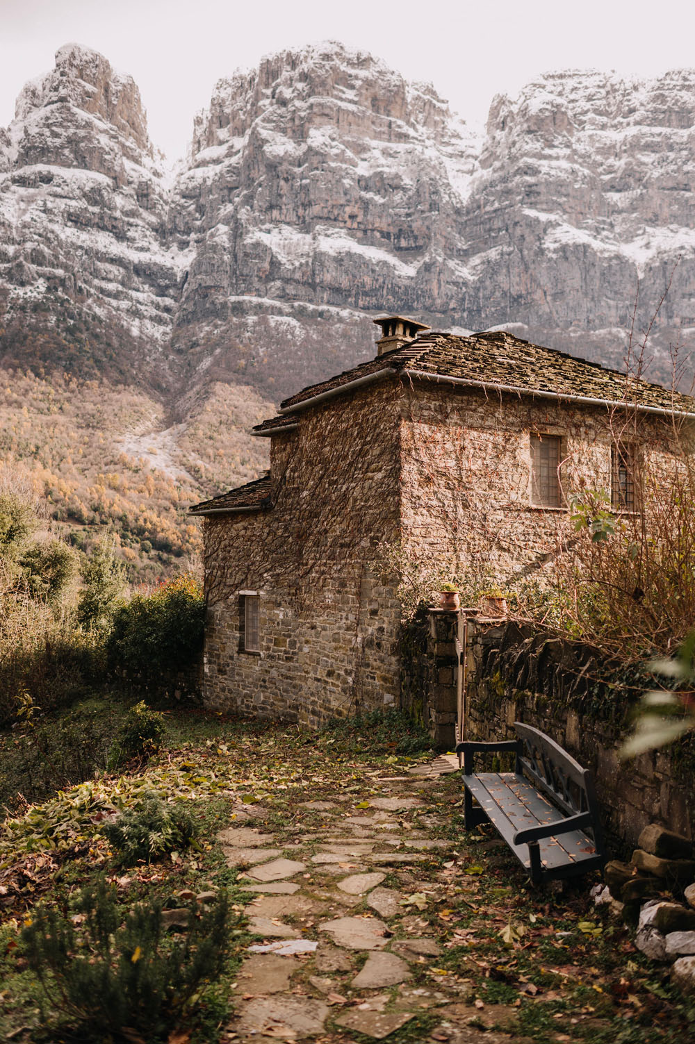 Winter elopement in the mountains of Greece