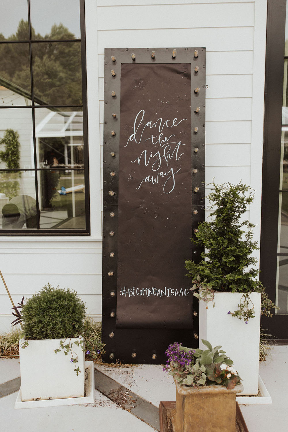 Intimate wedding at a home in North Carolina with a neutral color palette