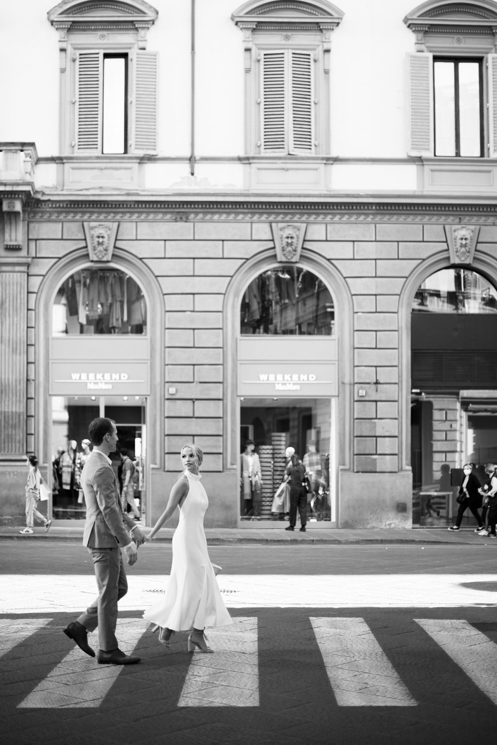 Timeless yet modern black and white Florence wedding