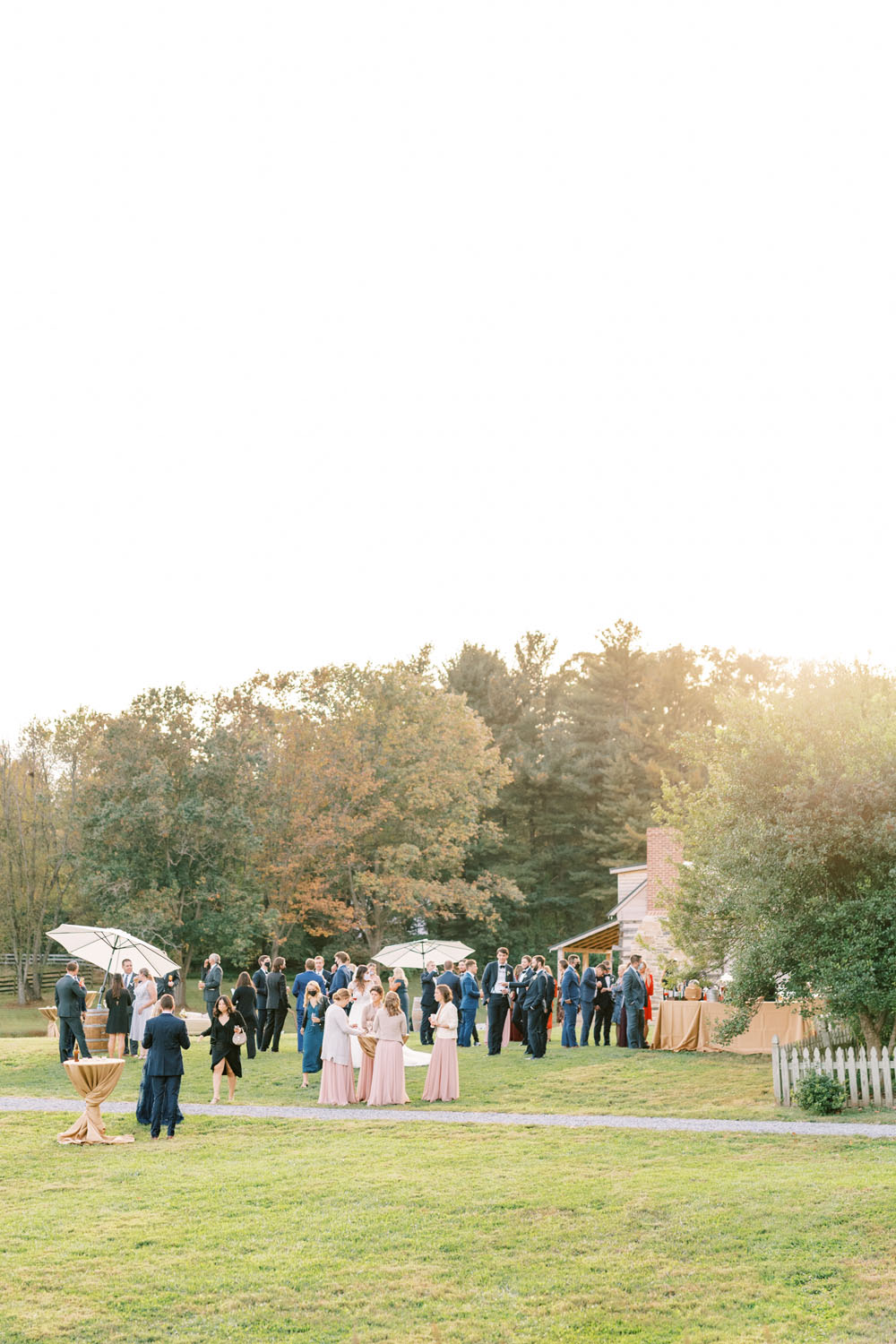 Romantic Sylvanside Farm wedding in Purcellville, VA