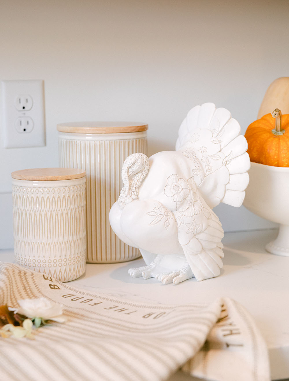 How to style a Thanksgiving Day dinner at home with Bonjour Fete
