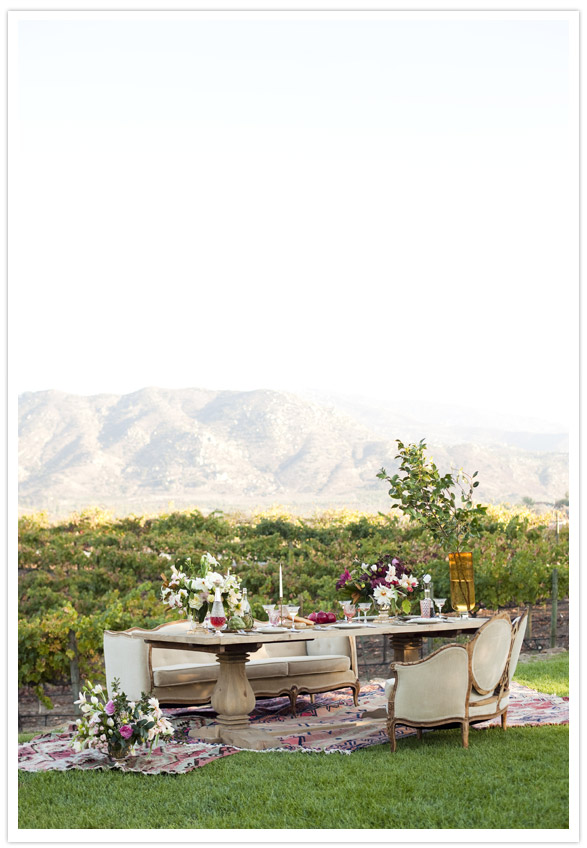 vintage outdoor wedding decor