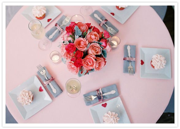 red-pink-coral-rose-centerpiece