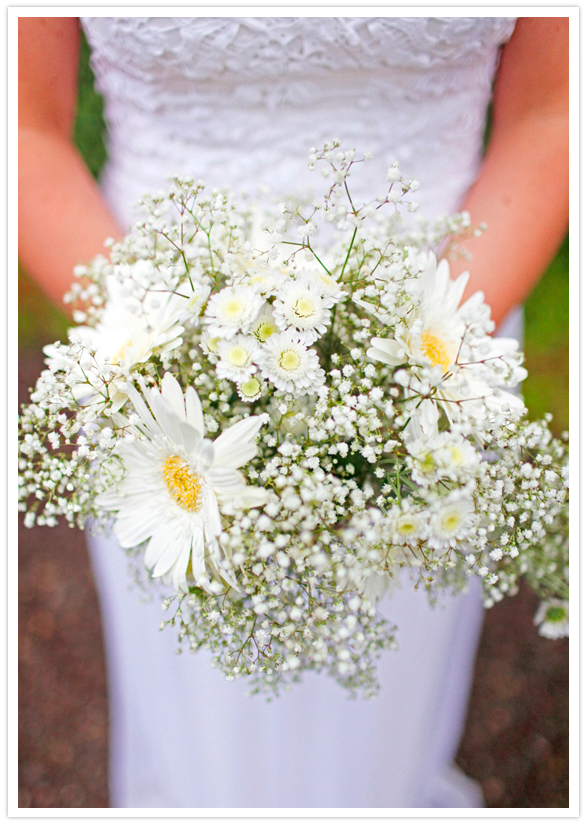 daisy and babies breath bouquet