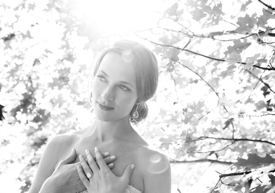 elegant outdoor bridal portraits | Photo by Angelica Glass
