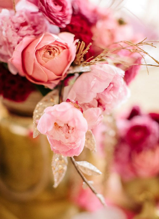 pink and gold floral centerpiece