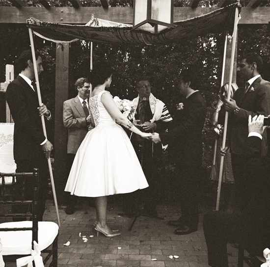 backyard wedding ceremony | Photo by Nancy Neil