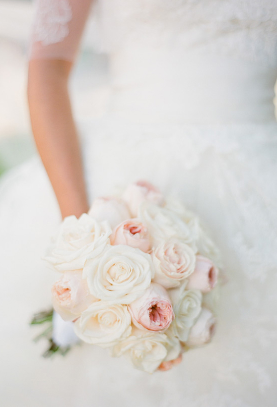 Rachael Kasie Designs muted cream and pink bouquet | Photo by KT Merry 