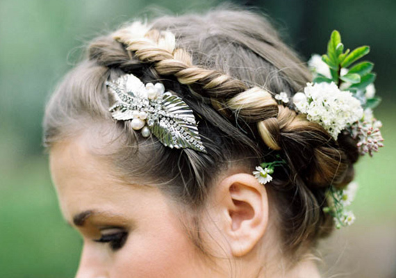 Floral hair crown | Scott Michael Photography | 100 Layer Cake 