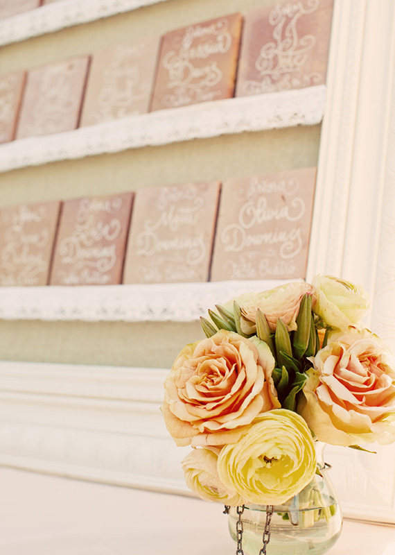 Wood grain escort cards | photo by Justin Lee | 100 Layer Cake