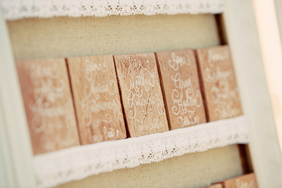 Wood grain escort cards | photo by Justin Lee | 100 Layer Cake