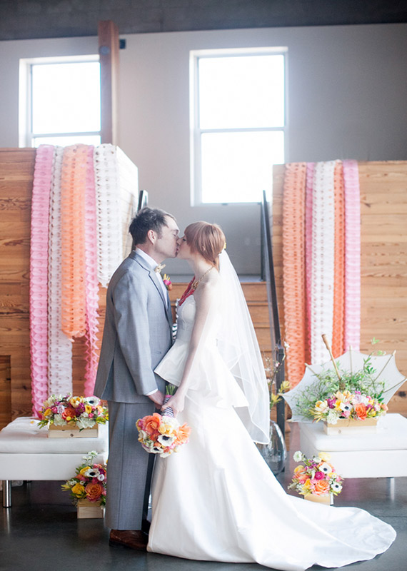 Modern Spring wedding ideas | Photos by Cassandra Castaneda | 100 Layer Cake