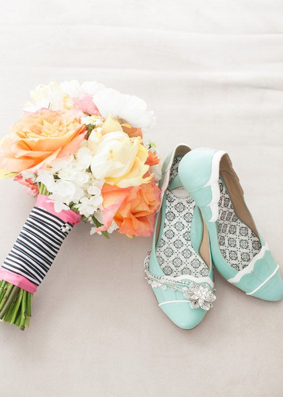 Vintage wedding shoes | Photos by Cassandra Castaneda | 100 Layer Cake