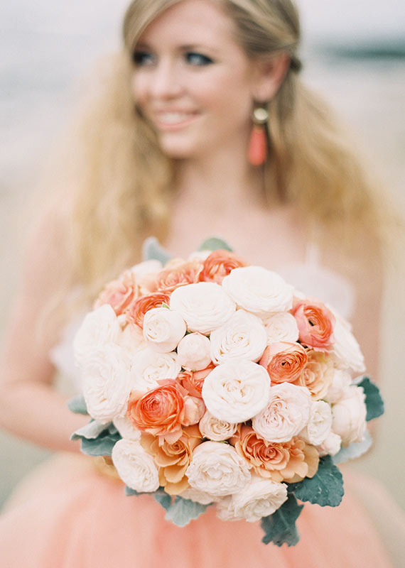 Pink and gold wedding inspiration | photos by Ashley Kelemen | 100 Layer Cake 