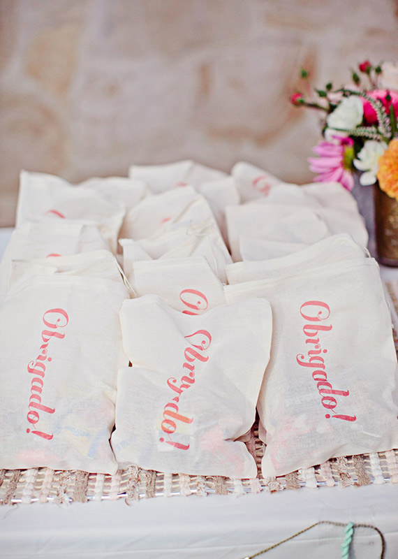 Wedding favor bags | photos by Meg Perotti | Planning Sitting in a Tree |100 Layer Cake