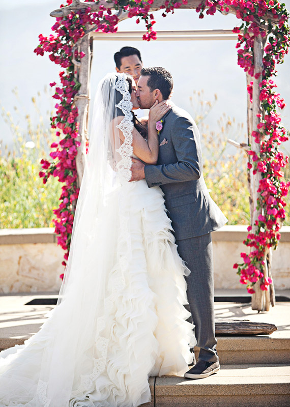 Carmel Valley wedding | photos by Meg Perotti | Planning Sitting in a Tree |100 Layer Cake