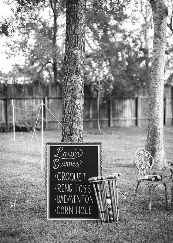 Vintage crochet set wedding lawn games |  photos by Mustard Seed Photography | 100 Layer Cake