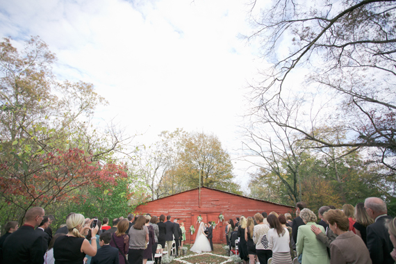 Outdoor Barn ceremony | Photo by Jeremy Harwell | 100 Layer Cake