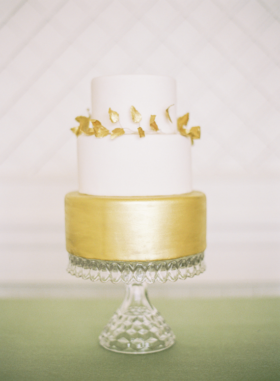 Gold wedding cake | photo by Jessica Burke | 100 Layer Cake