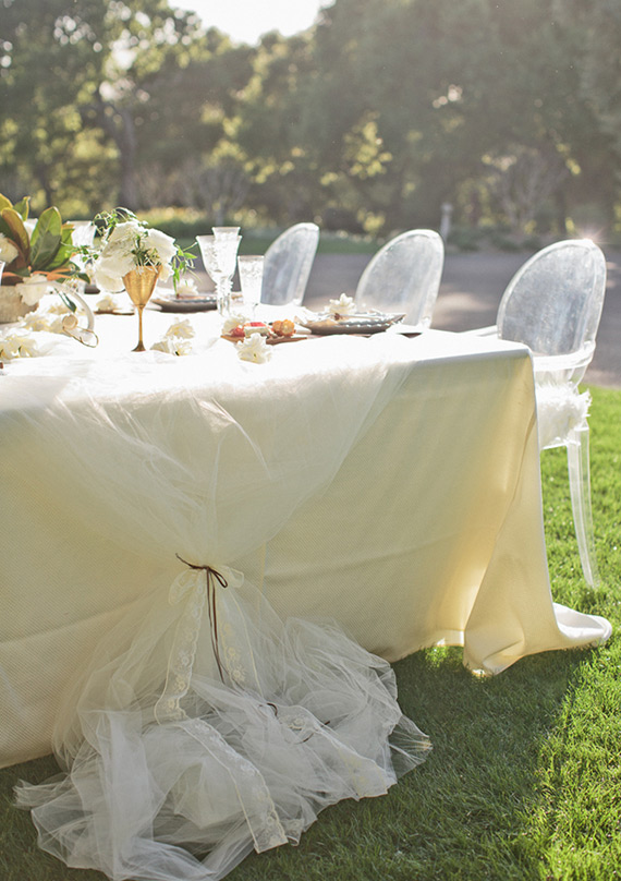 Romantic Bohemian Wedding Inspiration | photo by carlie statsky photography | 100 Layer Cake