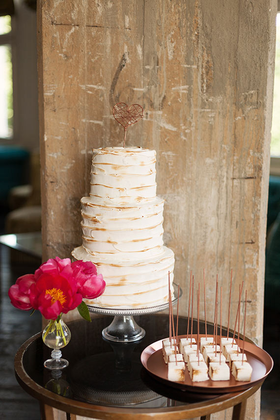 Urban chic wedding inspiration | photo by Ashley Ludaescher | styling by Love Circus